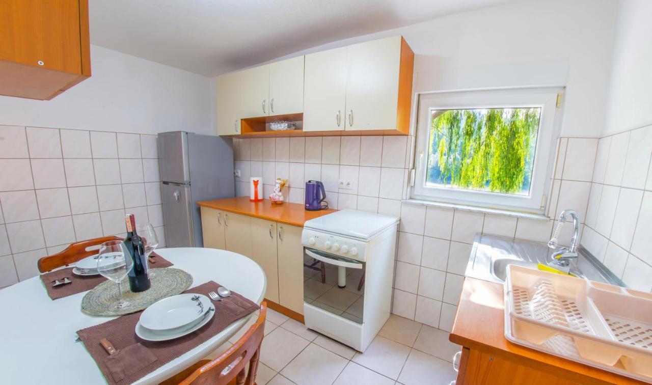 Holiday Home Narona Мостар Экстерьер фото